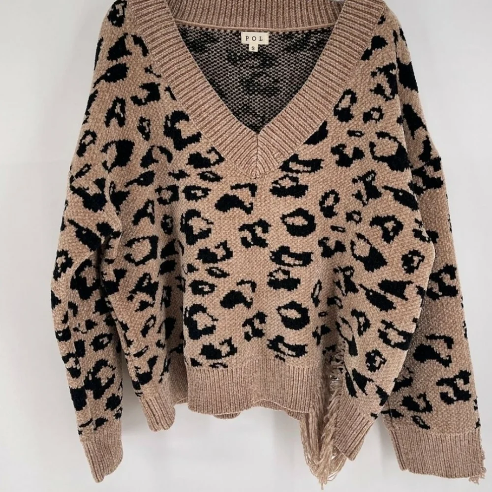 POL Distressed Leopard Chenille Sweater Pullover